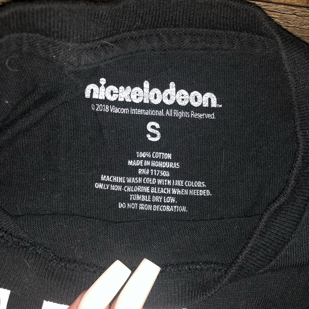 Cropped Rugrats black tee - Picture 3 of 3